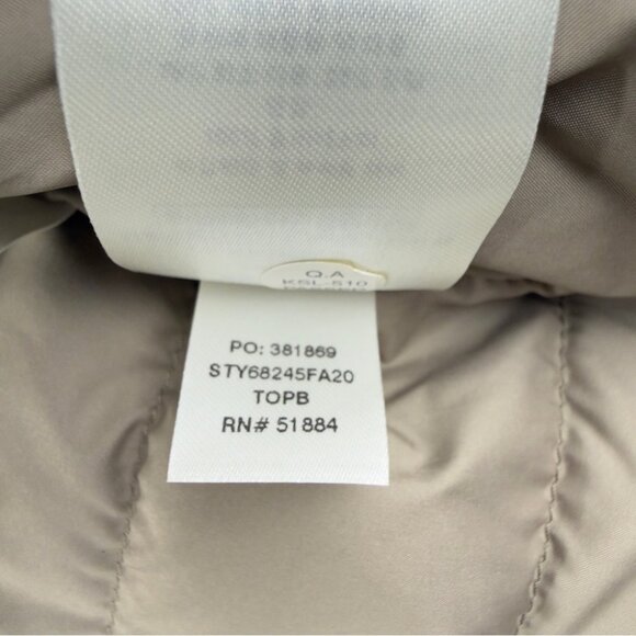 Patagonia Boys Size Medium Down Sweater - Picture 11 of 14